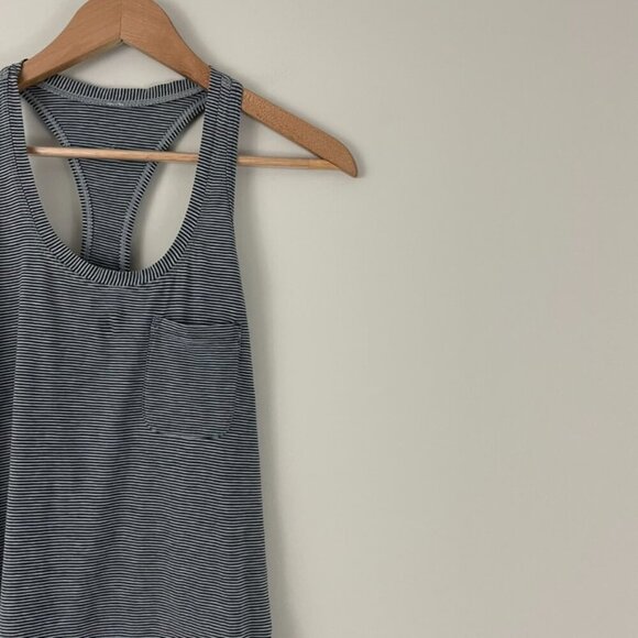 Lululemon Yogi Racer Back III Tank Modern Stripe Black Gray Size 4 - Picture 5 of 5